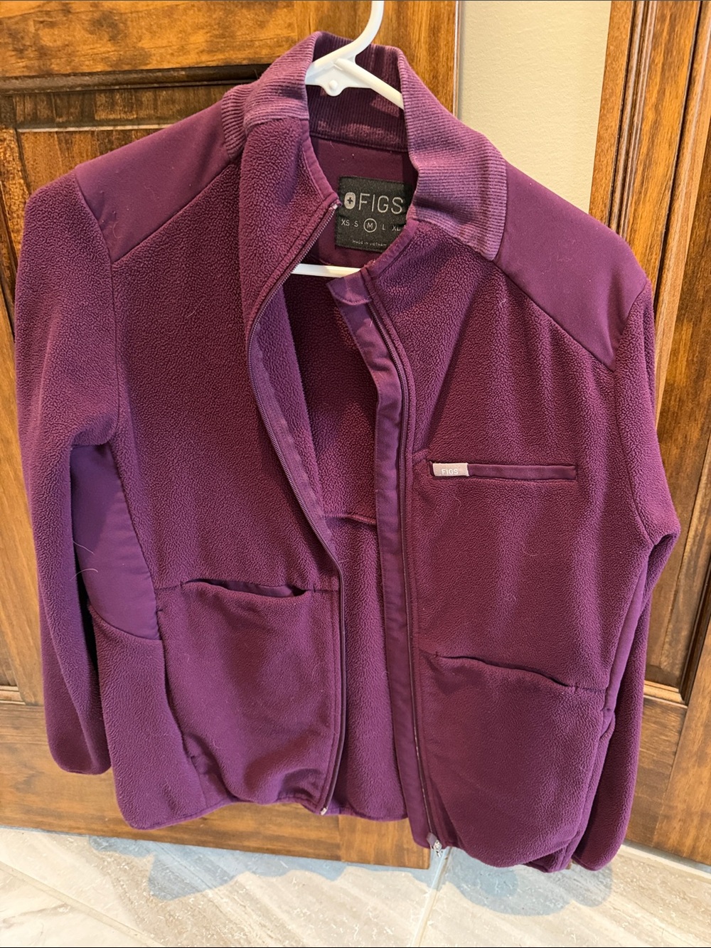 FIGS Women’s Purple Fleece Jacket with Front Pockets